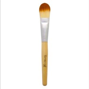 The Creme Shop Bamboo Foundation Brush